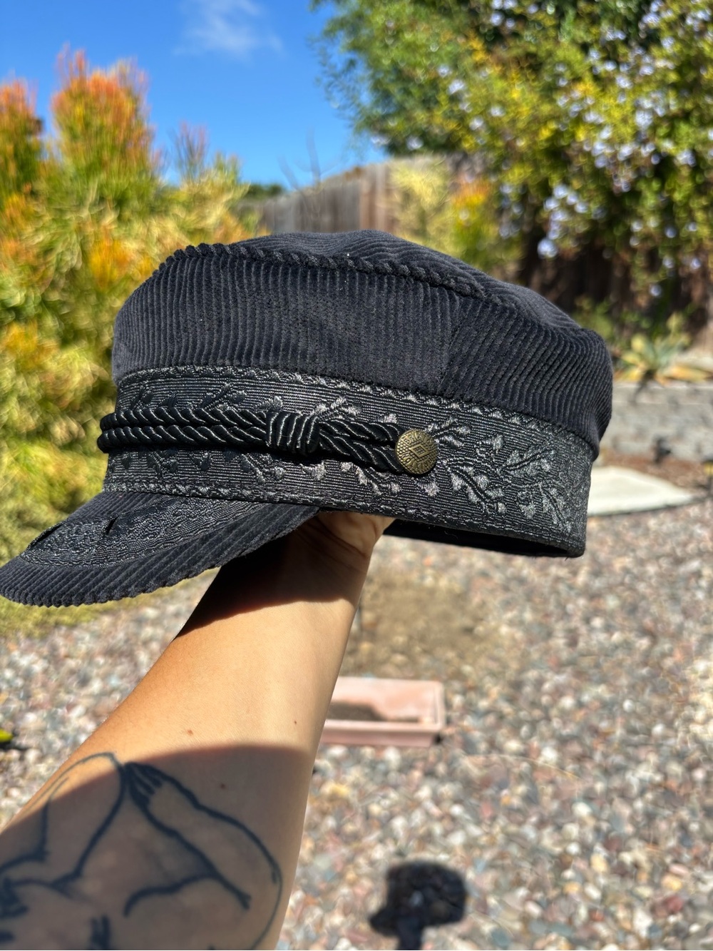 Hat - Picture 4 of 8